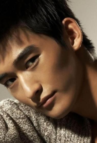 新生代偶像张翰写真俊朗脸庞眼神迷人78