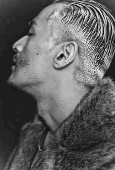 胡歌颓废沧桑风痞帅黑白写真图片89