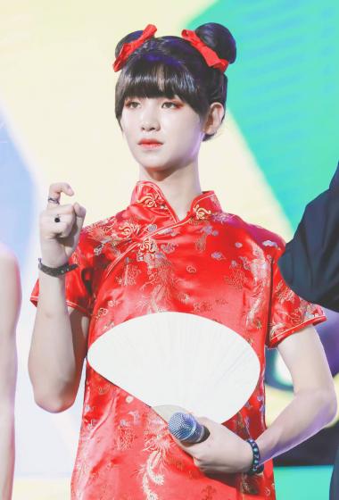 黄明昊cosplay春丽高清图片18