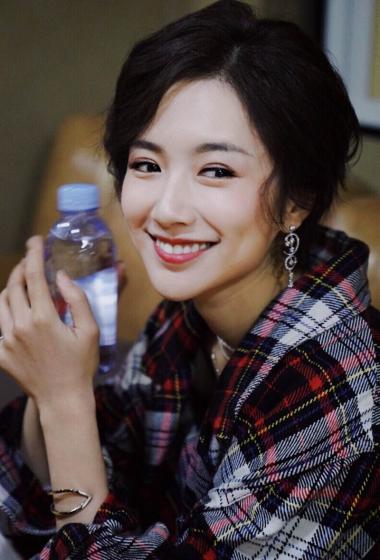 李春嫒慵懒文艺居家写真图片59