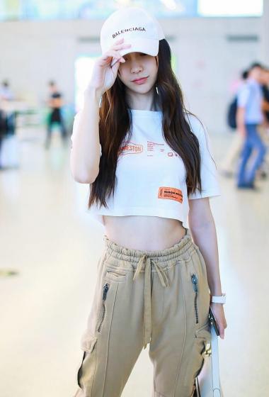 angelababy露脐装机场街拍图片14