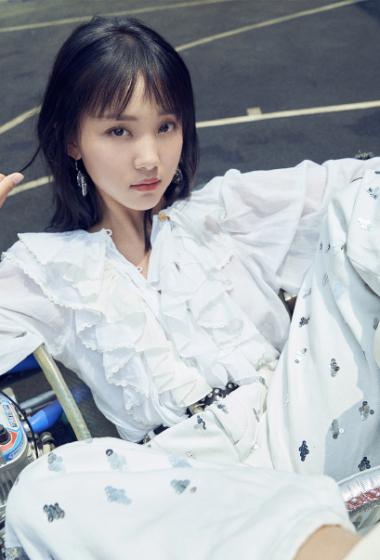 吕小雨可爱灵动写真图片79