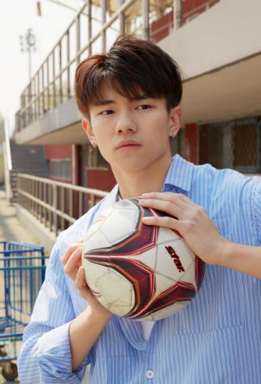 张帆帅气写真图片