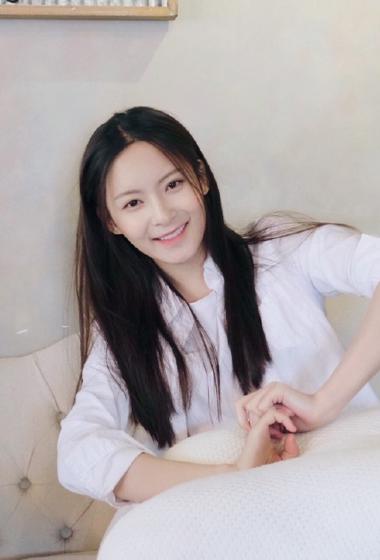 孙安可清新养眼居家写真图片36