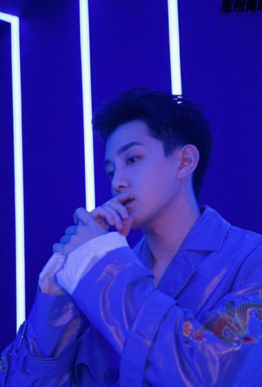 范世琦酷帅时髦光影写真图片59