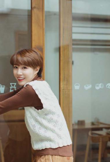 李欣燃街头风甜美写真56