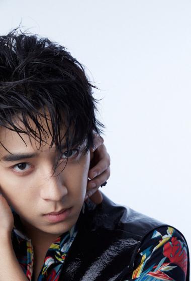 陈若轩慵懒帅气写真图片36