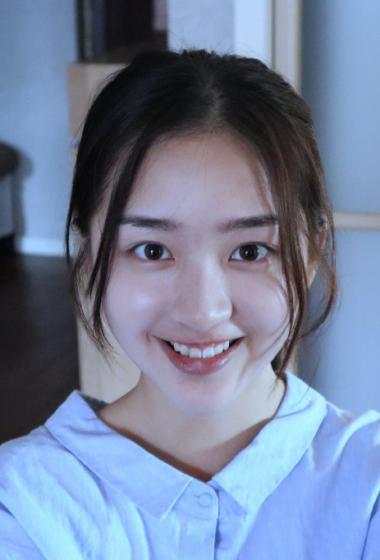 邓恩熙清新甜美生活照图片24