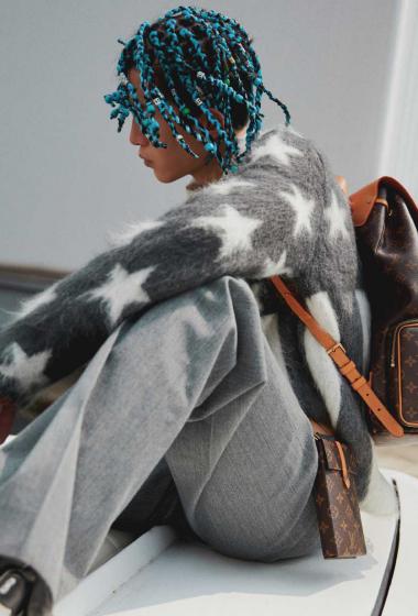 范丞丞蓝发脏辫前卫街拍写真图片49