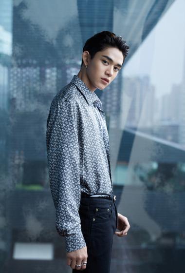 黄旭熙时尚帅气写真图片26
