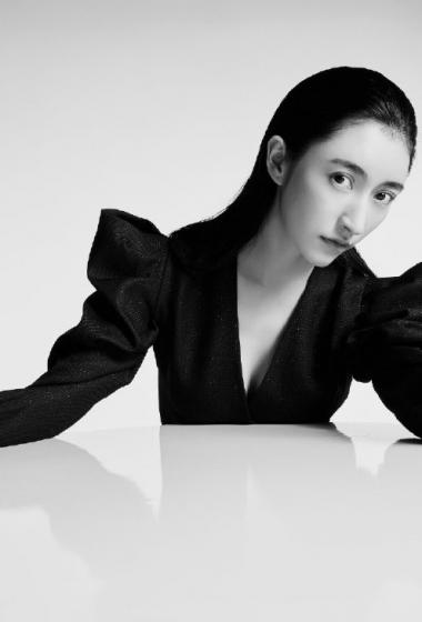 曲尼次仁黑白质感写真图片68