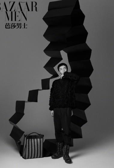 华晨宇黑白光影写真图片19