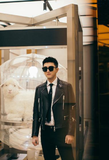 金瀚酷帅皮衣活动照图片39