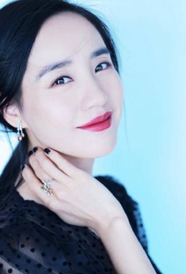 王智蕾丝纱裙优雅写真图片44