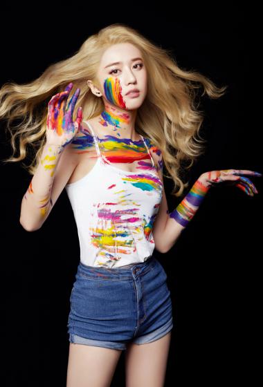 李凯馨性感金发写真图片26