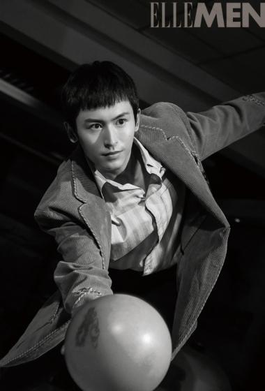 张哲瀚时尚前卫写真图片77