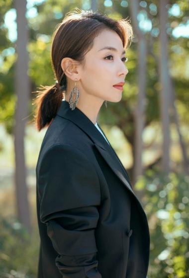 刘涛黑色西装优雅干练图片69