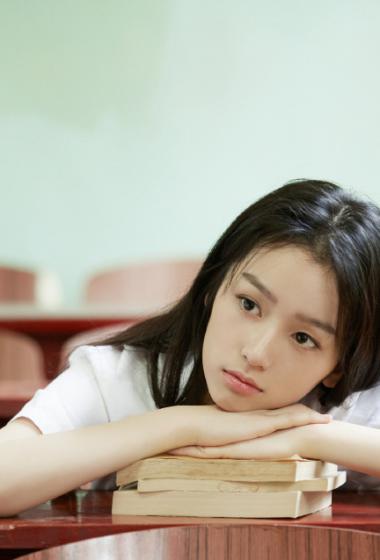 周也清秀学生装写真图片34
