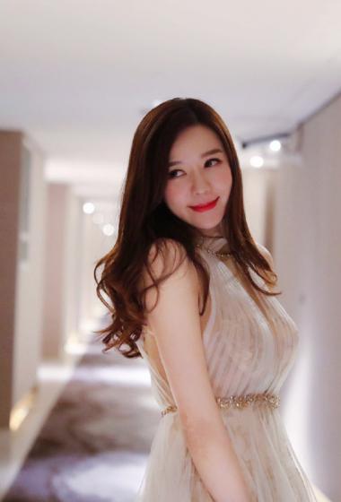 周韦彤仙气性感活动照图片34