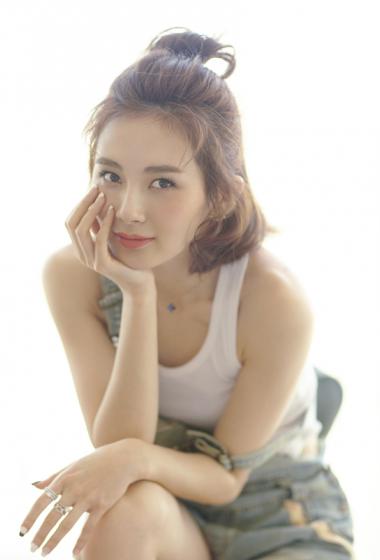 路晨甜美活力写真图片44