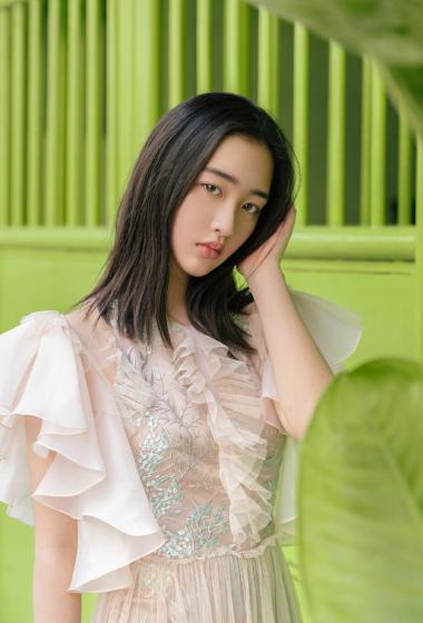 邓恩熙印花裙优雅甜美图片34