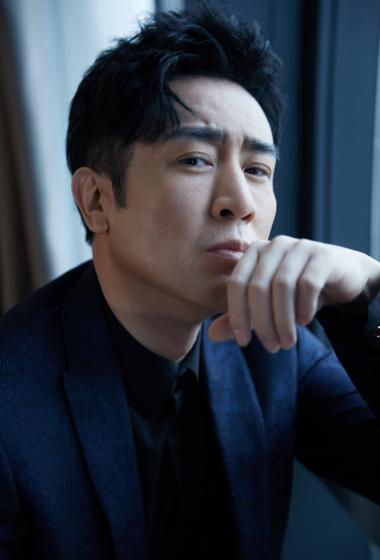 于和伟冷峻帅气写真图片39