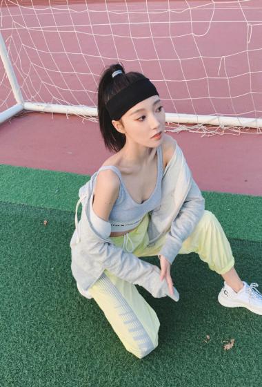 安泳畅运动风性感球场照图片66