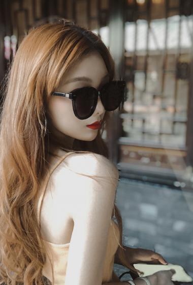 李紫婷金发红唇性感写真图片910