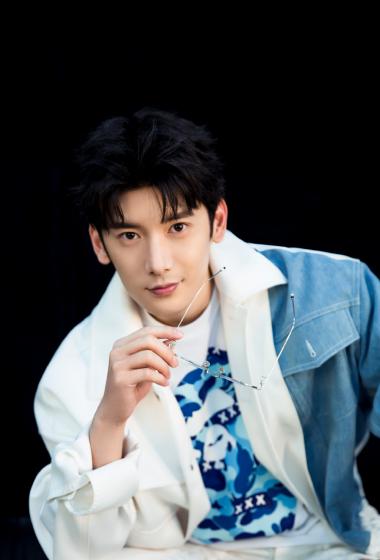 刘芮麟阳光帅气写真图片56