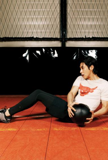 郑允浩gqkorea四月刊封面写真911