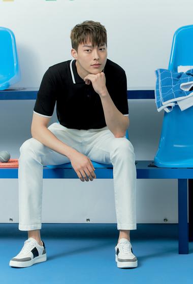 >  >  >  >  > 张基龙品牌画报帅气写真图片(5/11)