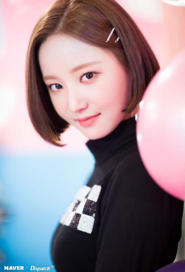 妍雨气质短发魅力性感写真29