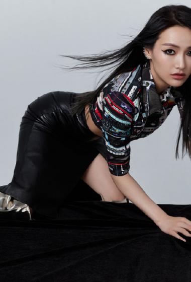 许馨文暗黑系酷美写真图片26