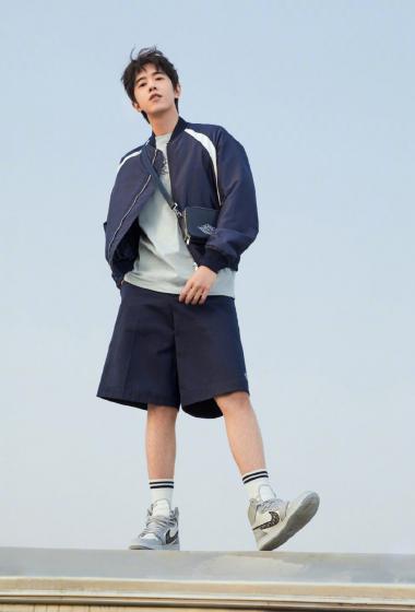 梁靖康休闲帅气写真图片33