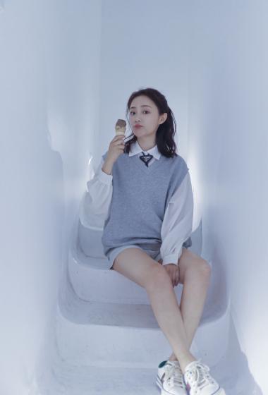 吴佳怡相关图片