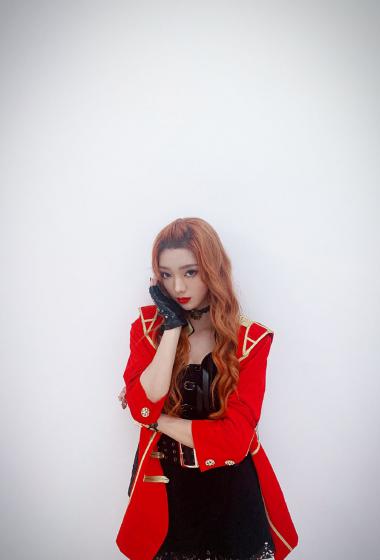 李紫婷金发俏丽自拍照图片44