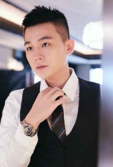 欧豪黑色西装魅力写真图片,欧豪图片-第7图