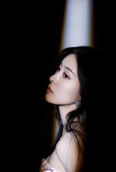 张碧晨亮片长裙性感写真图片712