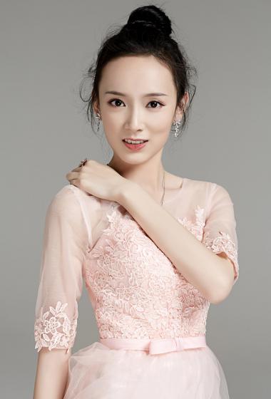 马茜气质性感图片写真23