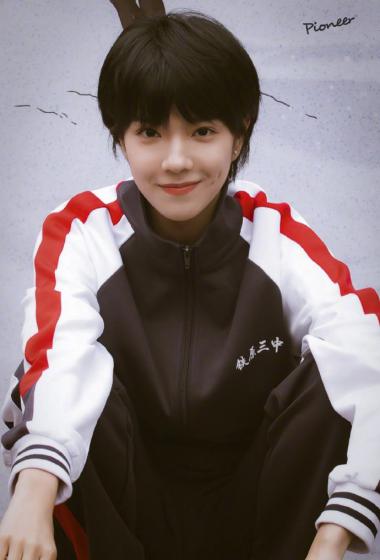 庄达菲少年感短发酷飒图片29