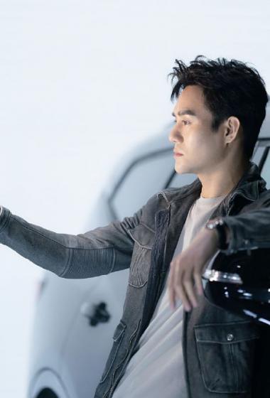 王凯帅气有型光影写真图片46