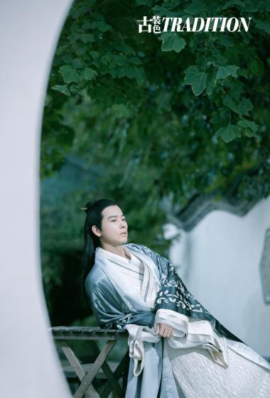 吴昊泽帅气古装照图片29