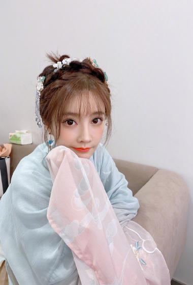冯提莫汉服性感写真图片46