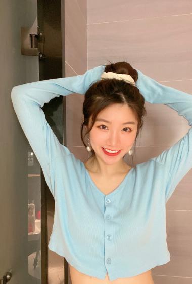 张馨文丸子头清新居家照片46