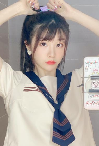 创造营2020张馨文自拍照图片1010