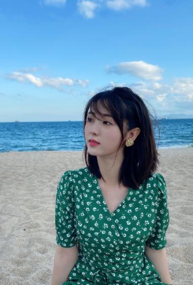 邢菲丸子头甜美自拍图片68