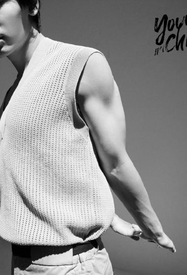 张哲瀚酷帅休闲写真图片1415