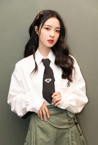 李莎旻子甜美学院风写真图片59