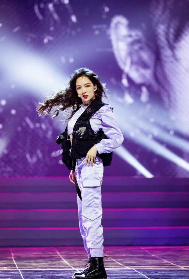 孟佳乘风破浪的姐姐图片13