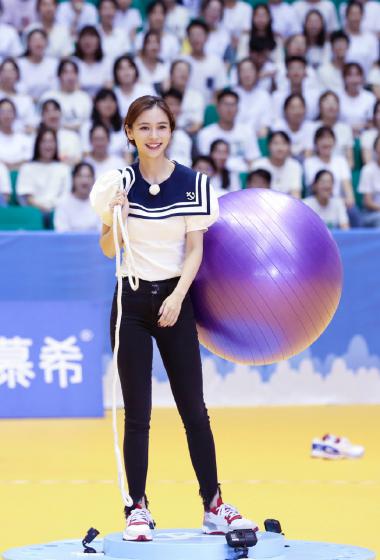 angelababy奔跑吧水手服造型图片89